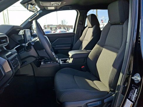 Used 2025 Toyota 4Runner SR5 image 13