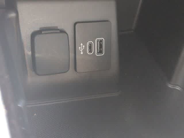 Used 2025 Ford Explorer ST w/ Sun And Sound Package AWD/4WD image 33