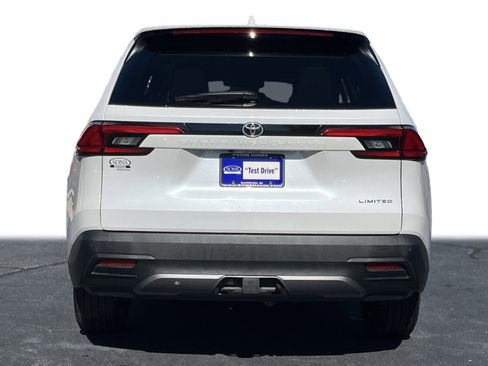 Used 2024 Toyota Grand Highlander Limited image 28