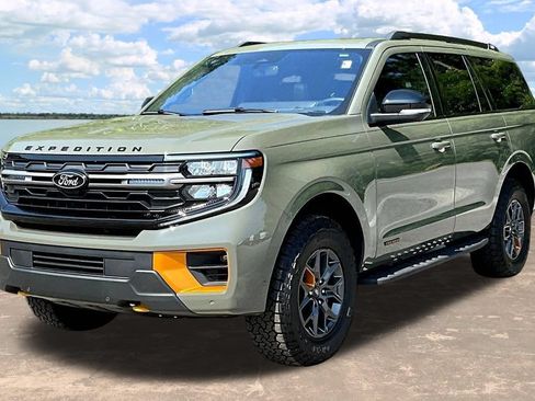 Used 2025 Ford Expedition Tremor AWD/4WD image 4