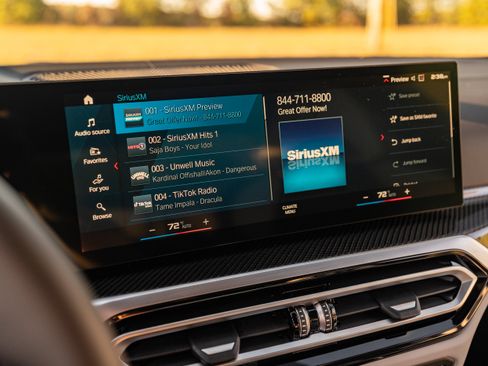 Used 2024 BMW M4 image 38