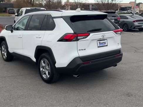 Used 2022 Toyota RAV4 XLE image 5