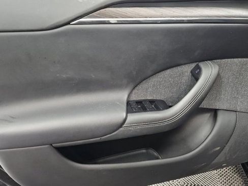 Used 2022 Tesla Model S image 7