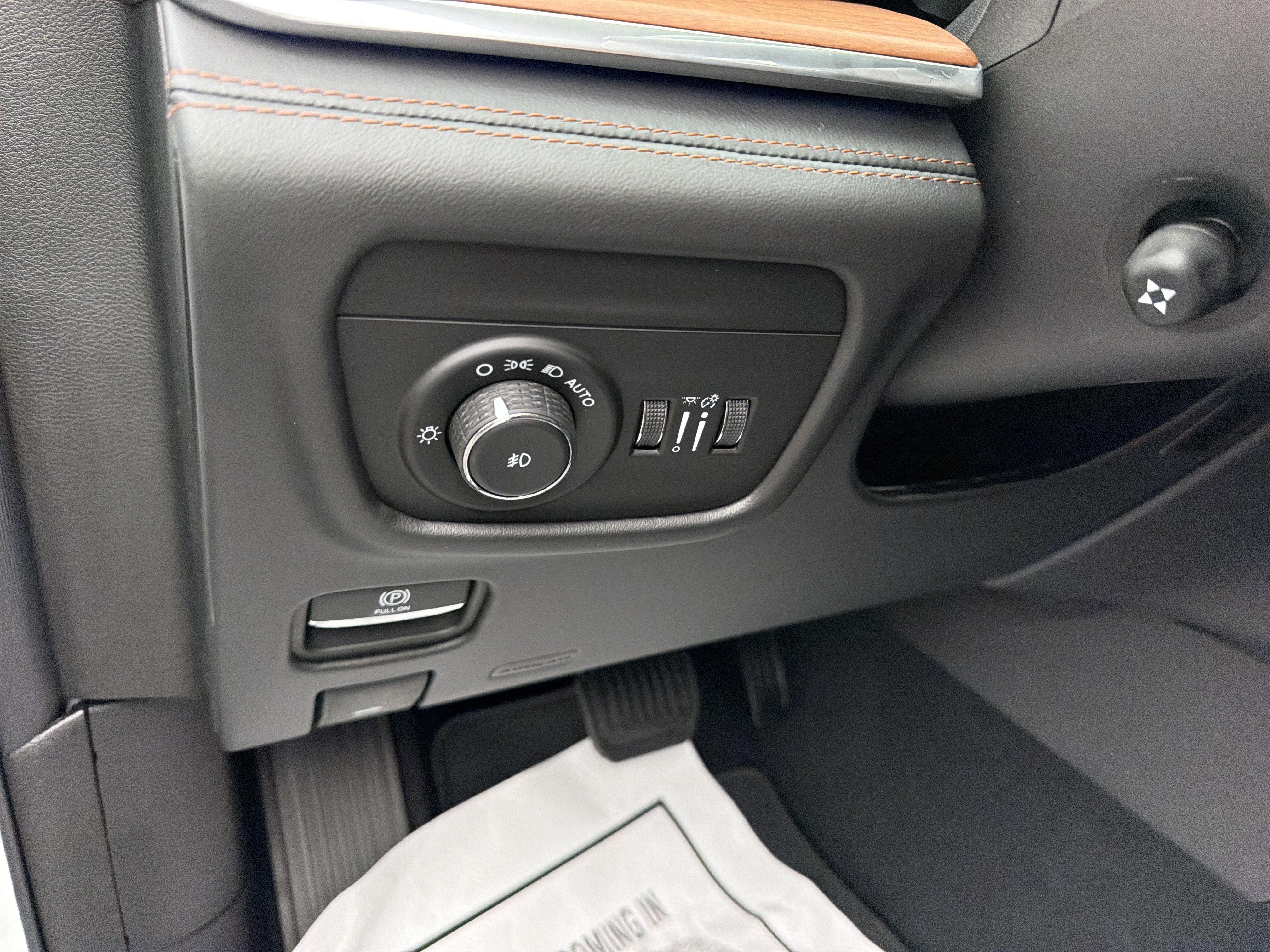 New 2027 Jeep Grand Cherokee Summit AWD/4WD image 19