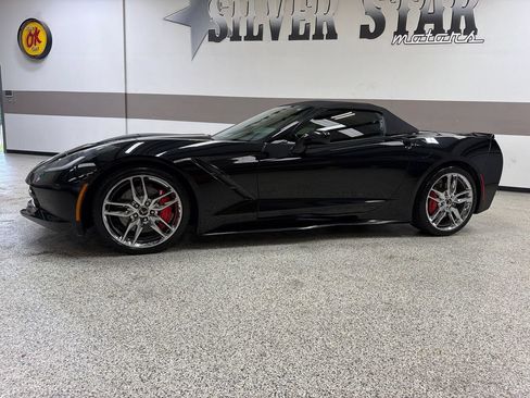 Used 2014 Chevrolet Corvette Stingray Convertible w/ 3LT Preferred Equipment Group RWD image 2