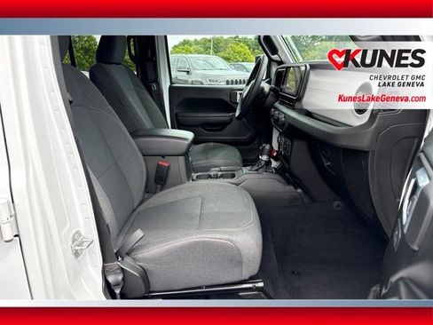 Used 2025 Jeep Wrangler Unlimited Sport AWD/4WD image 20
