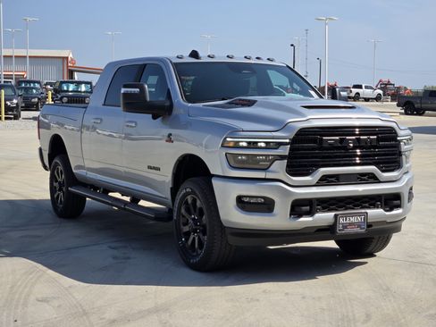 New 2026 RAM 2500 Laramie w/ Night Edition AWD/4WD image 3