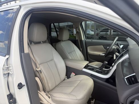 Used 2013 Ford Edge SEL FWD image 21