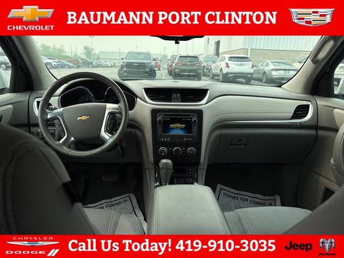 Used 2016 Chevrolet Traverse LT FWD image 13