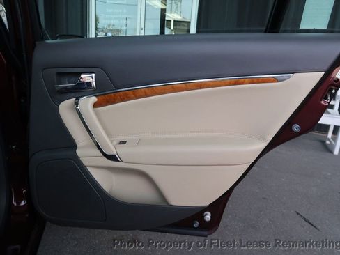 Used 2011 Lincoln MKZ Lincoln MKZ image 21