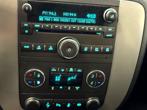 Used 2013 GMC Sierra 2500 SLT w/ SLT Convenience Package image 10