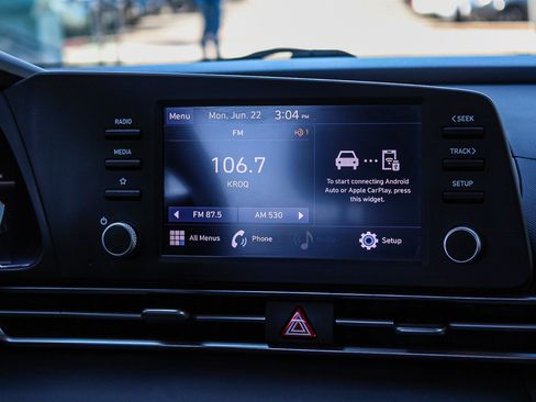Used 2023 Hyundai Elantra SE FWD image 16