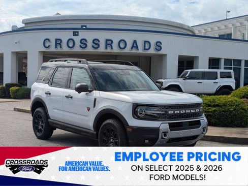 New 2025 Ford Bronco Sport Badlands w/ Badlands Tech Package AWD/4WD image 1
