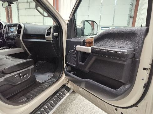 Used 2017 Ford F150 Lariat AWD/4WD image 23