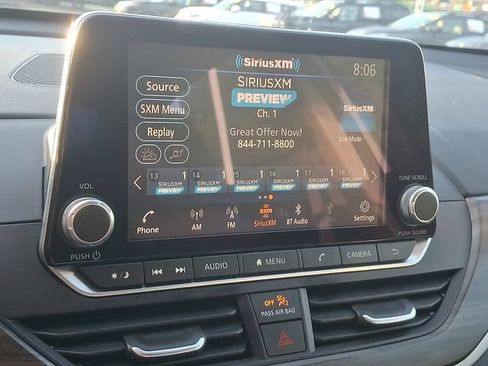 Used 2025 Nissan Altima 2.5 SV FWD image 16