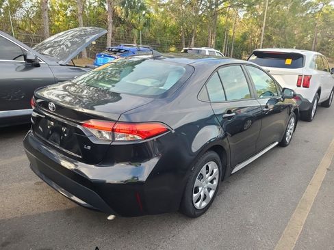Used 2020 Toyota Corolla LE image 6