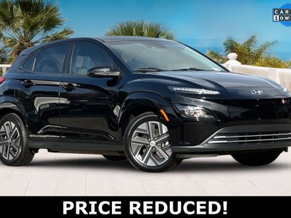 Used 2023 Hyundai Kona SE w/ Cargo Package