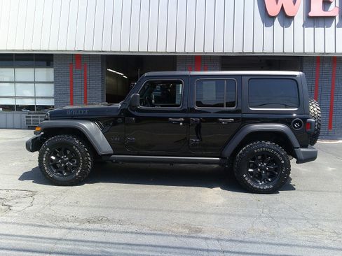 Used 2021 Jeep Wrangler Unlimited Sport image 2