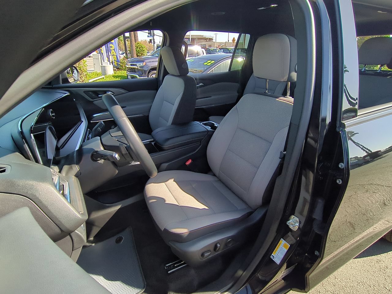Used 2026 Chevrolet Traverse LT w/ Driver Confidence Package FWD image 19