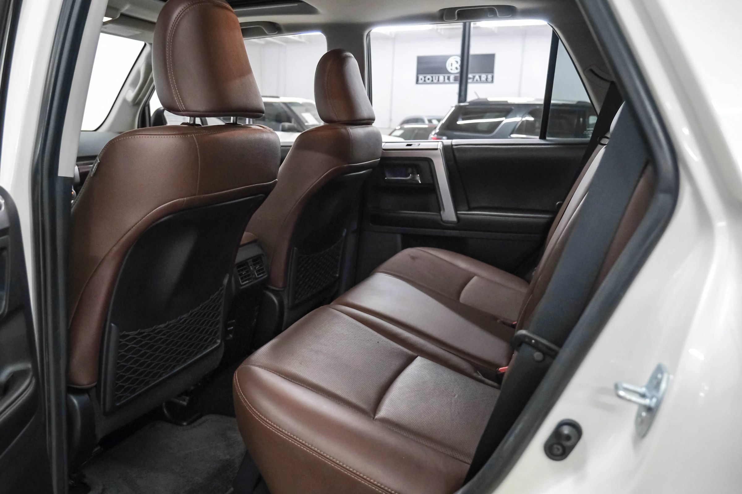 Used 2016 Toyota 4Runner Limited AWD/4WD image 33
