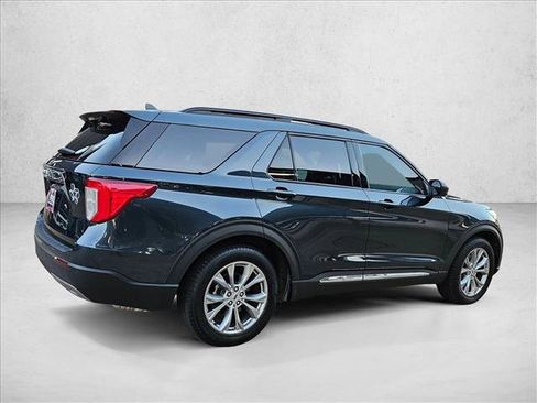 Certified 2023 Ford Explorer XLT w/ Equipment Group 202A RWD image 4