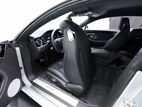 Used 2024 Bentley Continental GT image 51