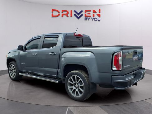 Used 2020 GMC Canyon Denali image 3