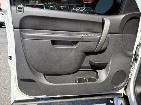 Used 2011 Chevrolet Silverado 1500 LT w/ All-Star Edition AWD/4WD image 10