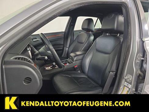 Used 2014 Chrysler 300 Base image 16