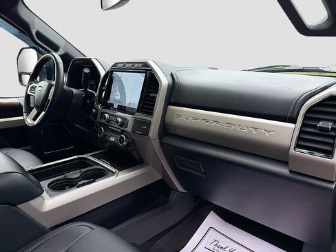 Used 2022 Ford F350 Lariat w/ Lariat Ultimate Package AWD/4WD image 32