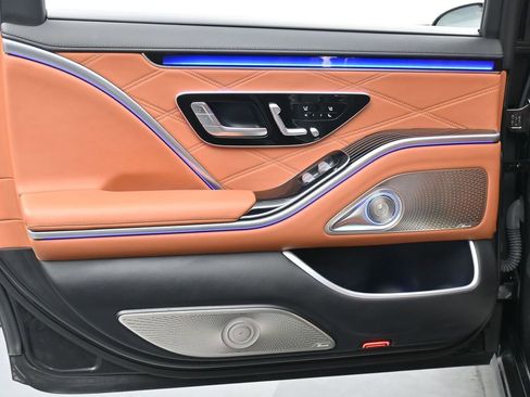 Used 2023 Mercedes-Benz Maybach S 680 Maybach S 680 w/ Manufaktur Leather Package image 19