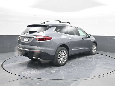 Used 2020 Buick Enclave Premium w/ Sun and Sites Package image 8