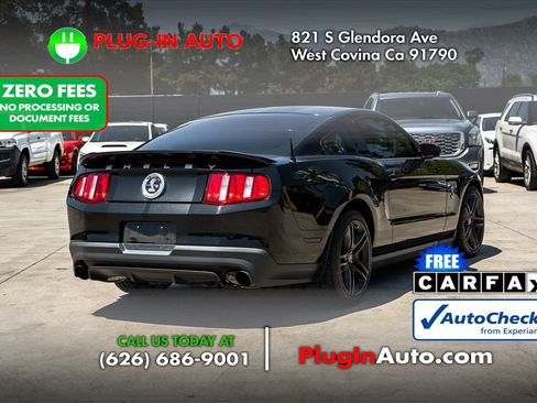 Used 2011 Ford Mustang Shelby GT500 RWD image 4
