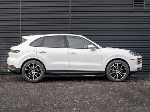 New 2026 Porsche Cayenne image 9