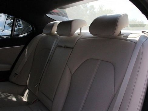 New 2026 Genesis G70 2.5T image 13