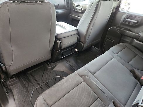 Used 2020 Chevrolet Silverado 1500 Custom w/ Custom Value Package image 11