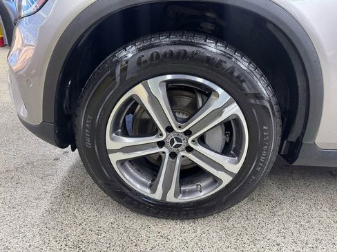 Used 2021 Mercedes-Benz GLC 300 4MATIC image 36