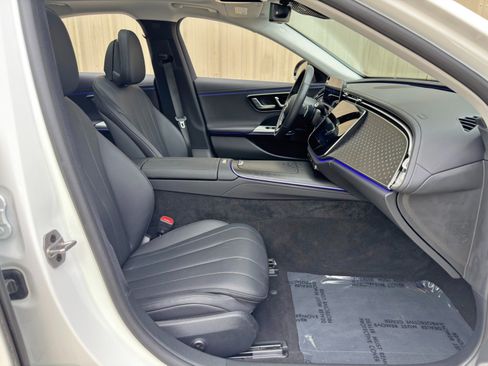 Used 2025 Mercedes-Benz E 350 Sedan w/ Winter Package image 16
