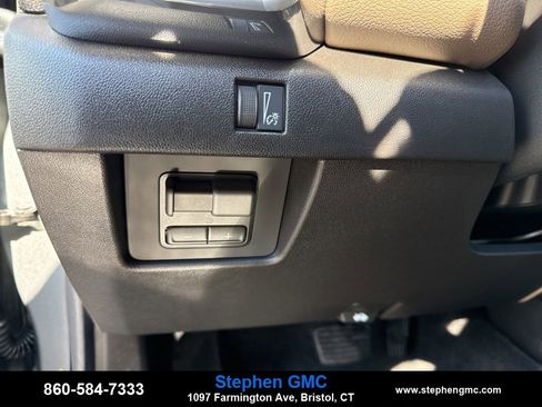 New 2026 GMC Canyon Denali image 14