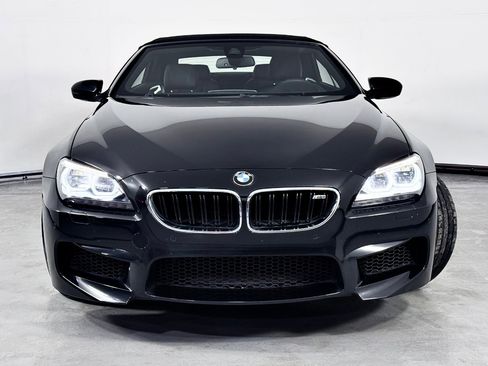 Used 2013 BMW M6 Convertible image 13