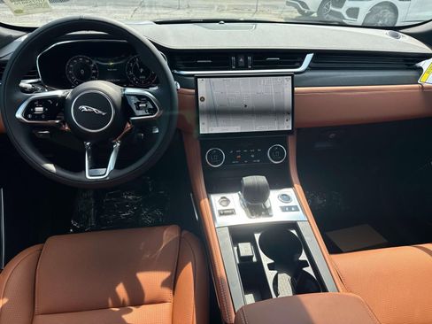 New 2026 Jaguar F-PACE R-Dynamic S image 9