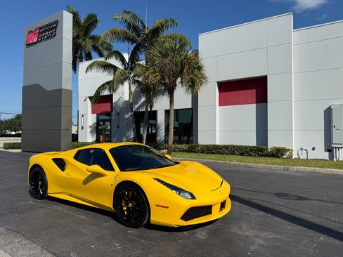 Used 2018 Ferrari 488 Spider image 46