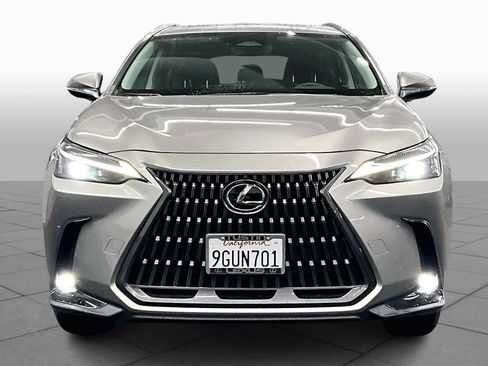 Used 2024 Lexus NX 250 FWD image 3