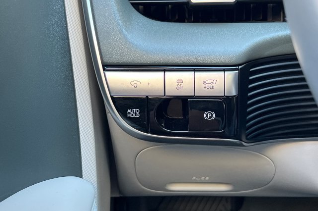 Certified 2024 Hyundai Ioniq 5 Limited RWD image 34