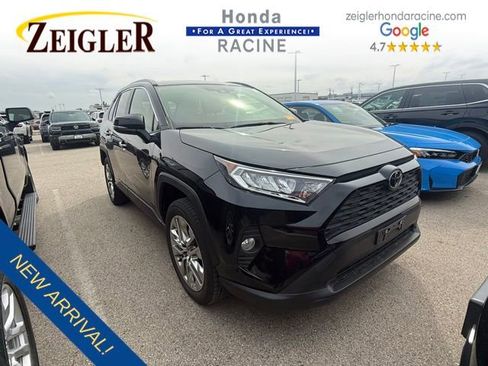 Used 2021 Toyota RAV4 XLE Premium image 1