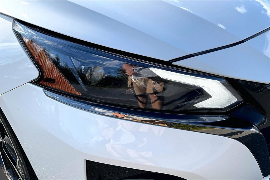 Used 2024 Nissan Altima 2.5 SR FWD image 36