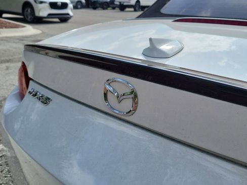 Used 2017 MAZDA MX-5 Miata Club image 22