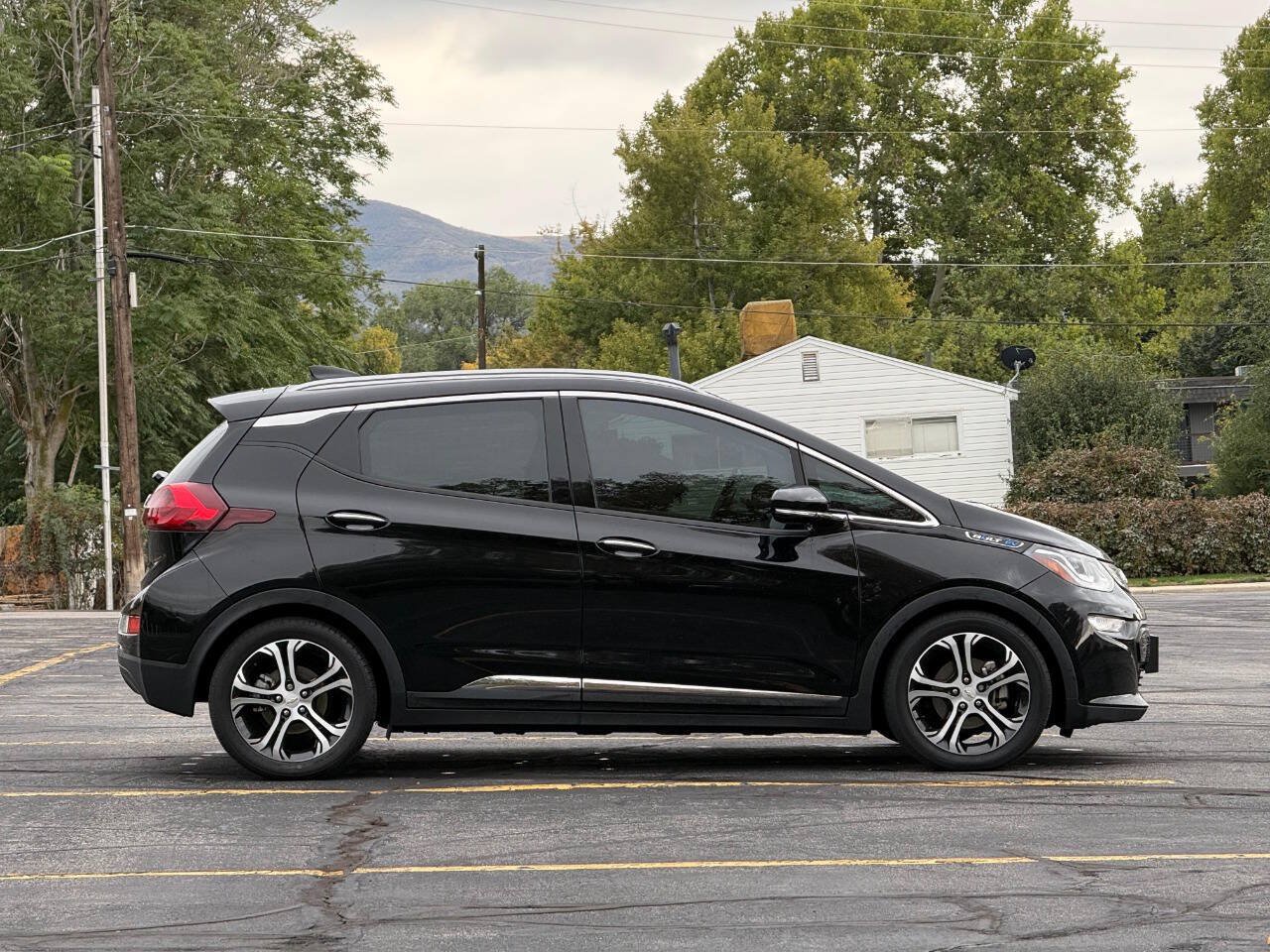 Used 2021 Chevrolet Bolt Premier FWD image 6
