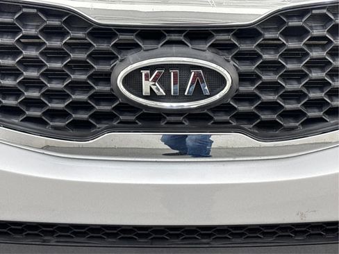 Used 2012 Kia Sorento LX image 35