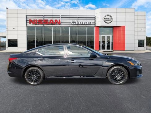 Certified 2025 Nissan Altima 2.5 S FWD image 2